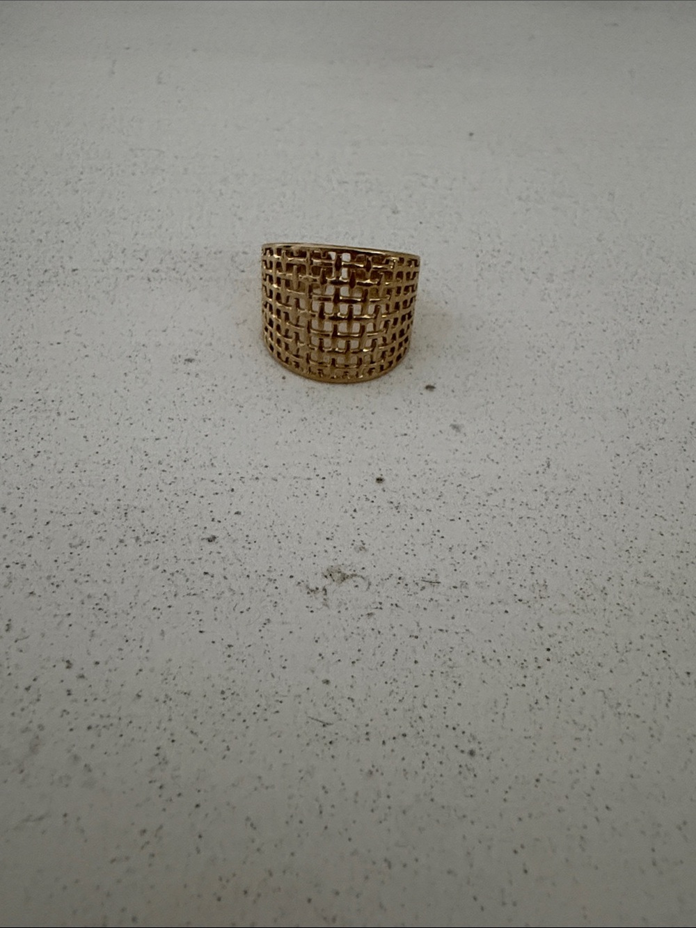Size 7 Gold Woven Pattern Wide Band Ring